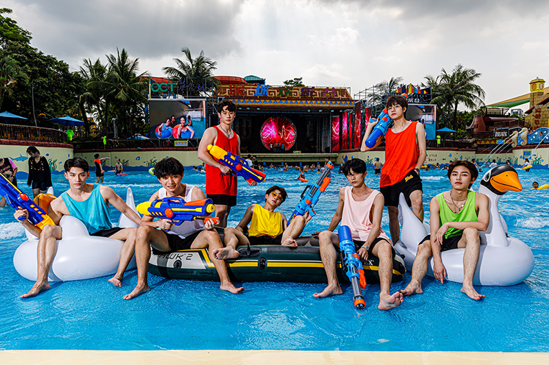 深圳歡樂谷瑪雅水公園.jpg